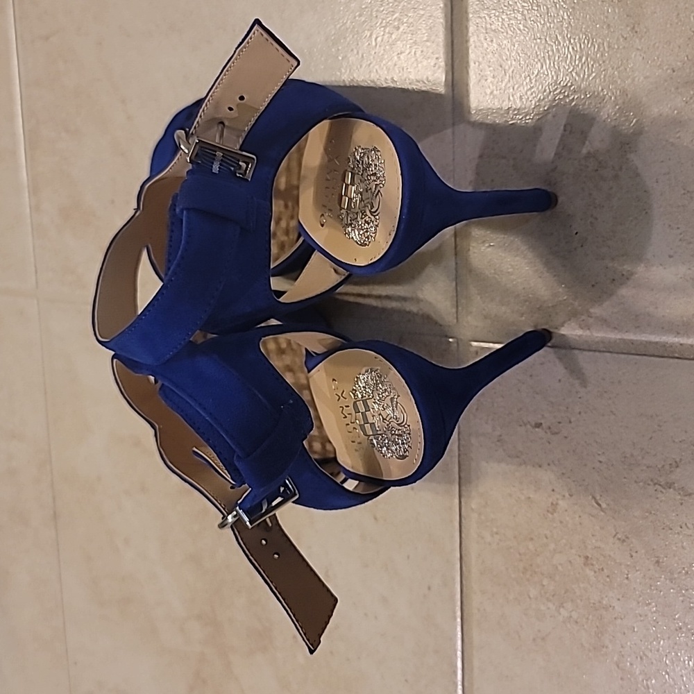 Sandals - Picture 3 of 5